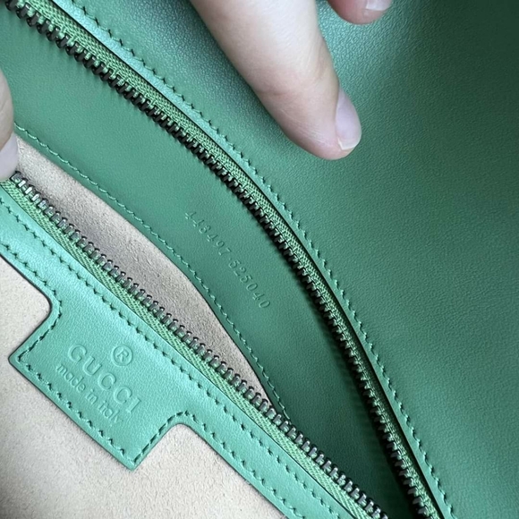 100% Authentic GUCCI GG Marmont Green Small Leather Shoulder Bag - Picture 15 of 16